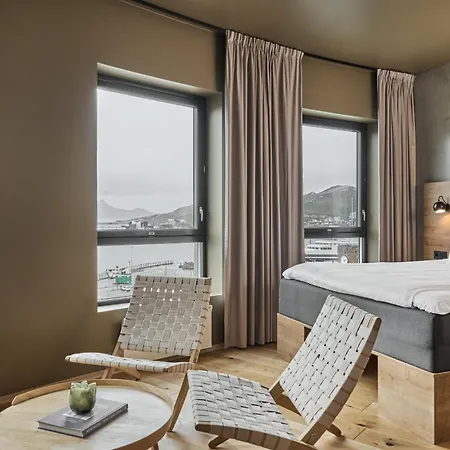 Smarthotel Hotell 3*